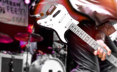 On stage, guitar, performance — How Toto Site Ranking Reflects User Trust and Experience